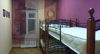 Гостиница Хостел «Green House» Санкт-Петербург Кровать в общем номере с 5 кроватями-4